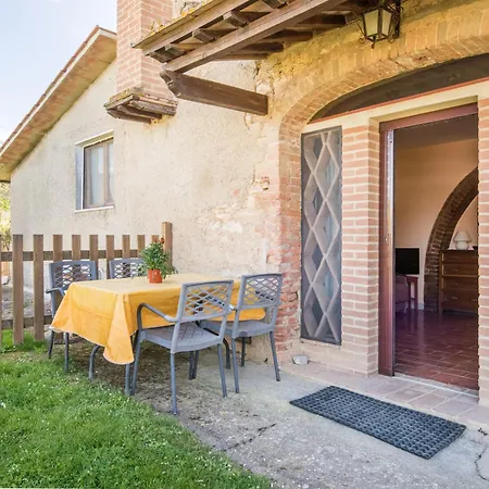 Podere Del Pereto Bio- 203 Farm stay *